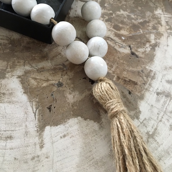 Adorable white washed wooden beads w/ jute tassel - Picture 2 of 3